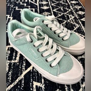 Brand new, Rocket Dog Light Turquoise Women's Sneakers (new never worn)
